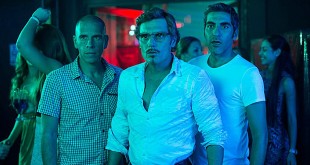 Medi Sadoun, Cyril Lecomte et Ary Abittan dans Débarquement immédiat (Philippe de Chauveron, 2016)