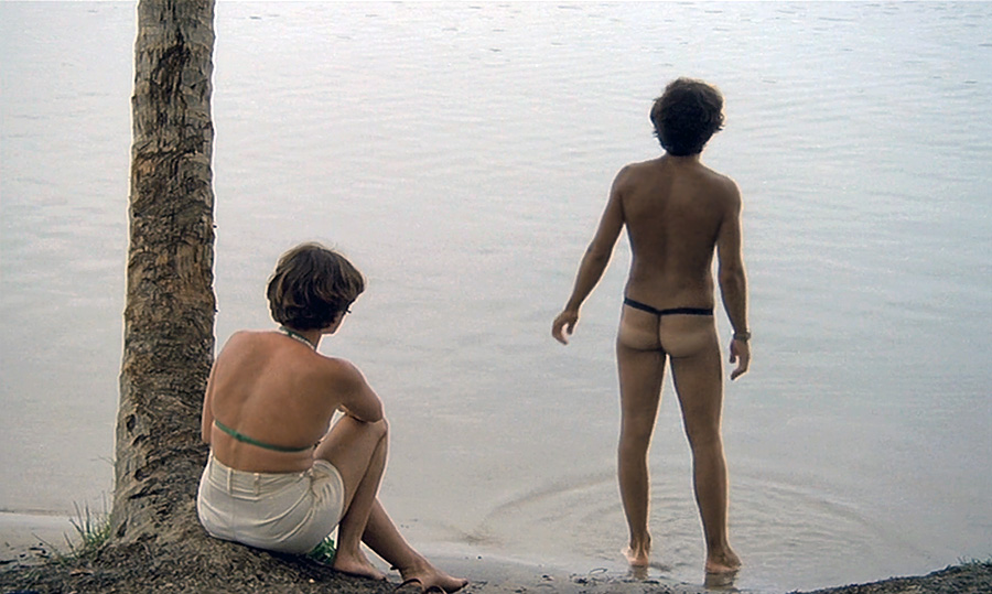 Josiane Balasko et Christian Clavier dans Les Bronzés (Patrice Leconte, 1978) - © StudioCanal
