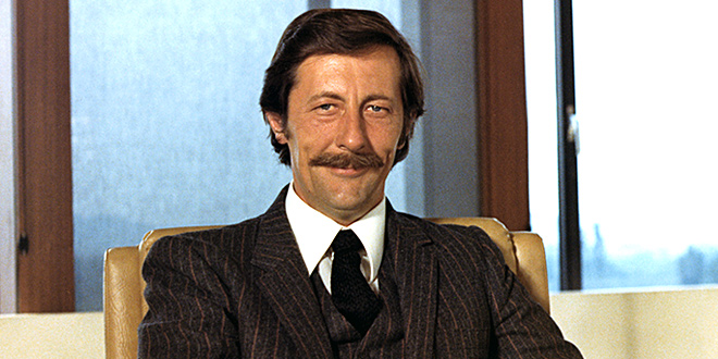 Jean Rochefort dans Le Grand Blond avec une chaussure noire (Yves Robert, 1972) - © Gaumont