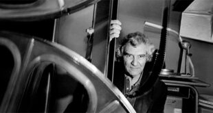 Jacques Rozier au Festival Cinéma - Itinérances d’Alès (Gard), en mars 1996 - © Patrice Terraz / Divergence