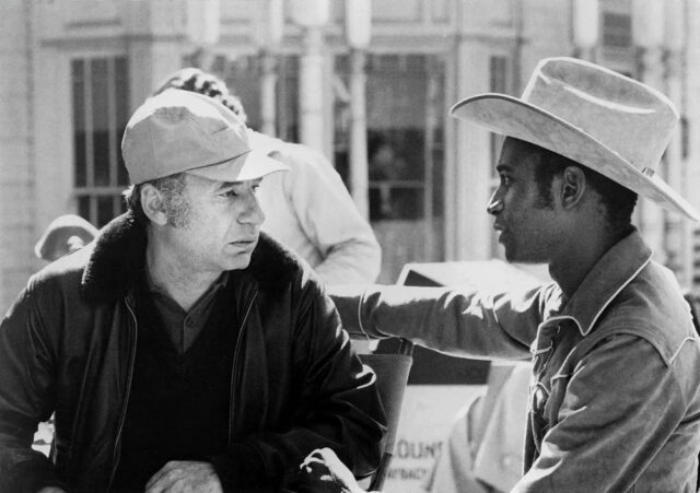 Mel Brooks et Cleavon Little sur le tournage du Shérif est en prison